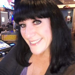 Meet your Posher, Angie